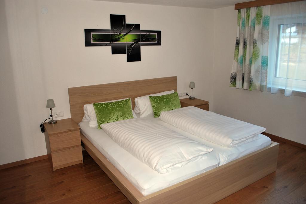 Ferienwohnung Nuener Grins Bagian luar foto