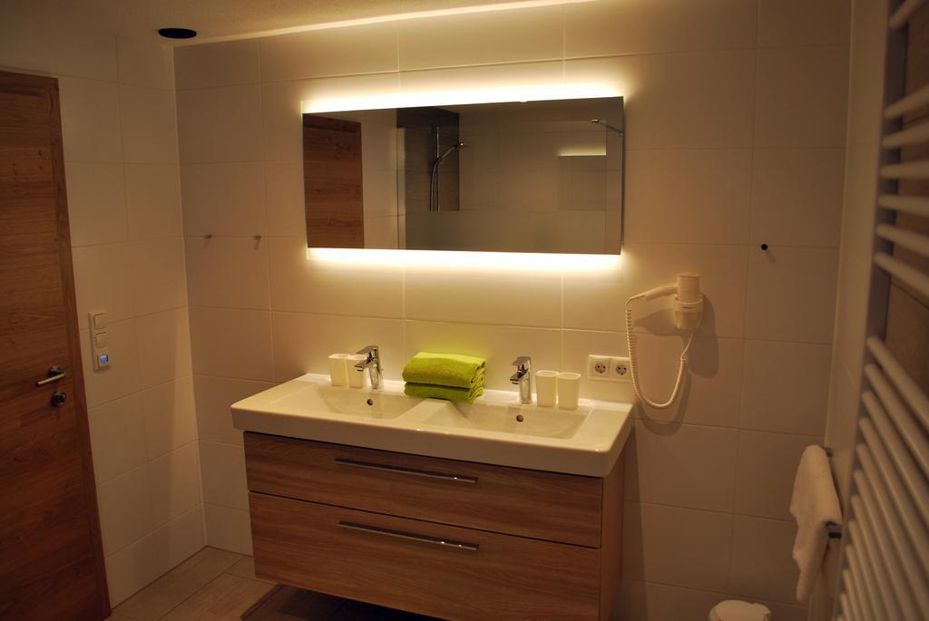 Ferienwohnung Nuener Grins Bagian luar foto